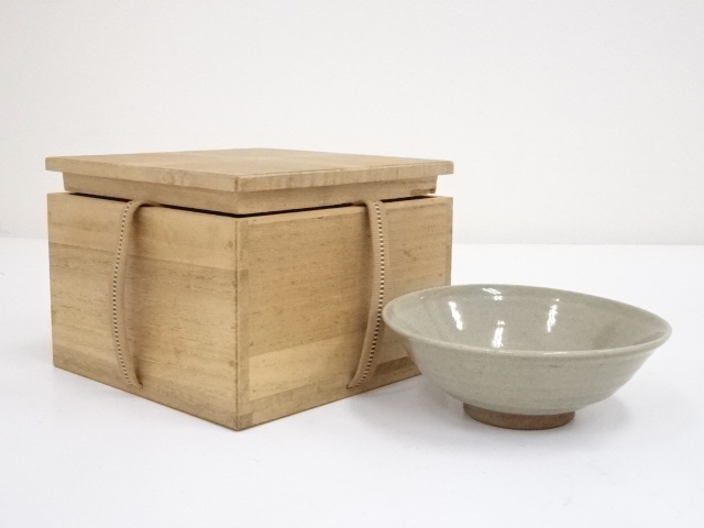 JAPANESE TEA CEREMONY / FLAT CHAWAN(TEA BOWL) / AKAHADA WARE / ARTISAN WORK